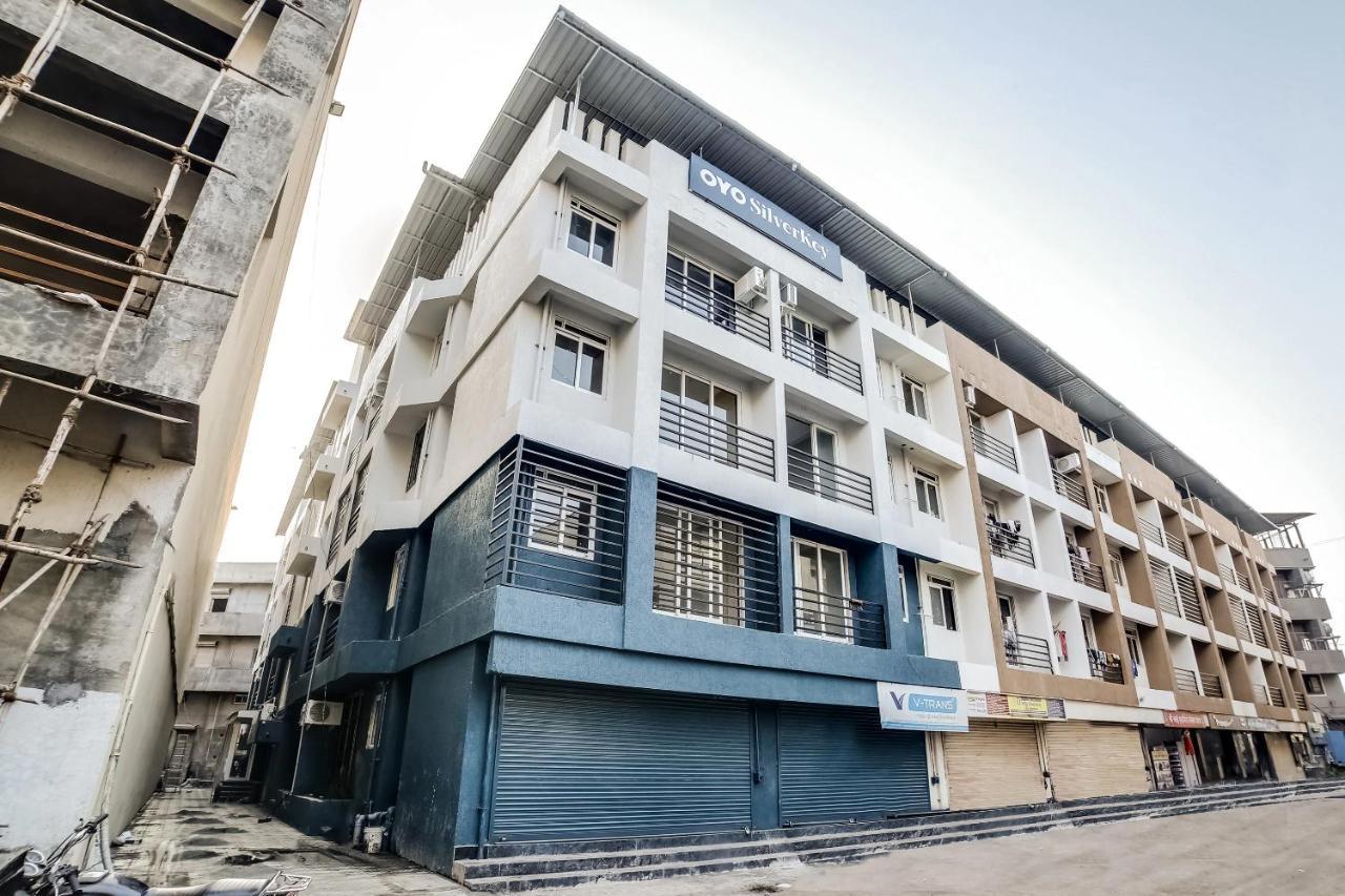 Hotel Bhumi World Bhiwandi ภายนอก รูปภาพ