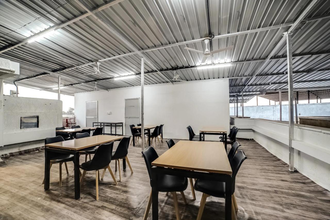 Hotel Bhumi World Bhiwandi ภายนอก รูปภาพ
