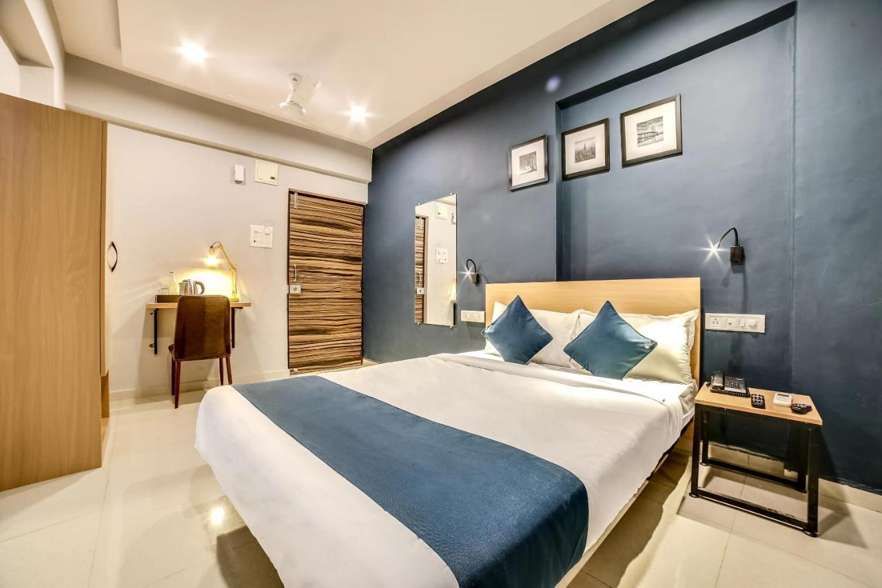 Hotel Bhumi World Bhiwandi ภายนอก รูปภาพ